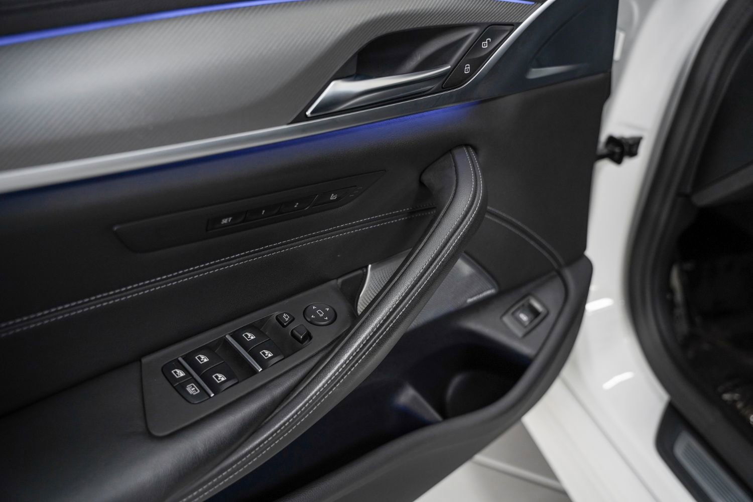 Used 2020 BMW M5 w/ Executive Package image 57