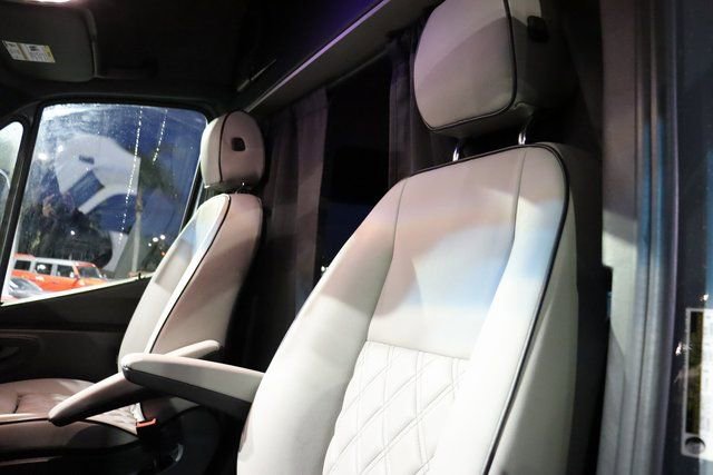Used 2023 Mercedes-Benz Sprinter 2500 image 26