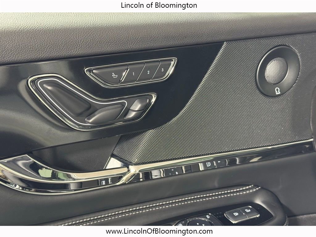 New 2025 Lincoln Corsair Grand Touring w/ Equipment Group 302A AWD/4WD image 19
