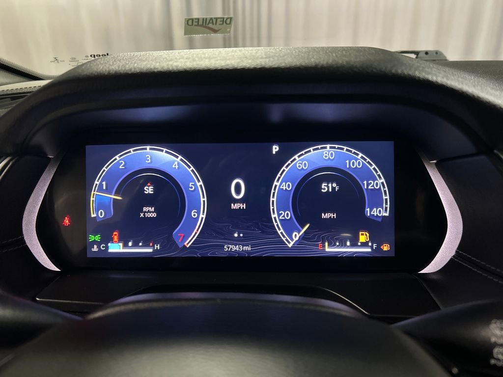 Used 2022 Jeep Grand Cherokee L Laredo image 16