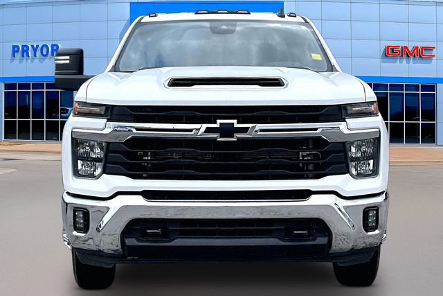 Used 2024 Chevrolet Silverado 3500 LT w/ Convenience Package image 2