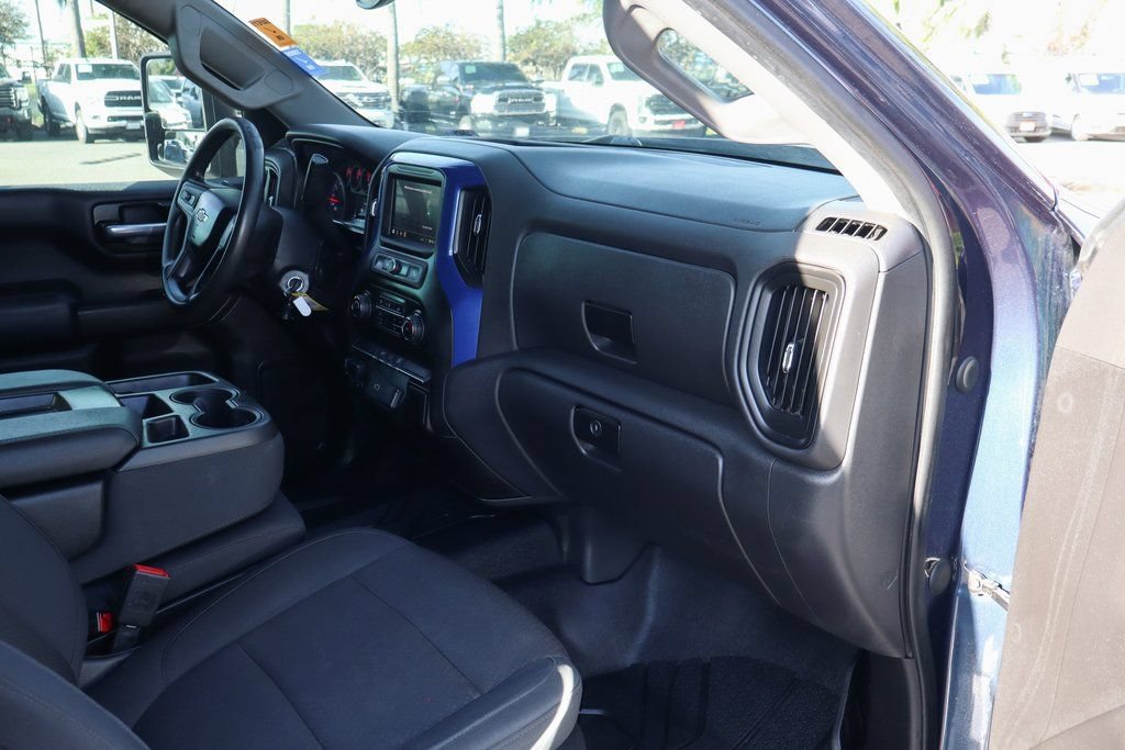 Used 2019 Chevrolet Silverado 1500 Custom w/ Custom Max Trailering Package AWD/4WD image 40