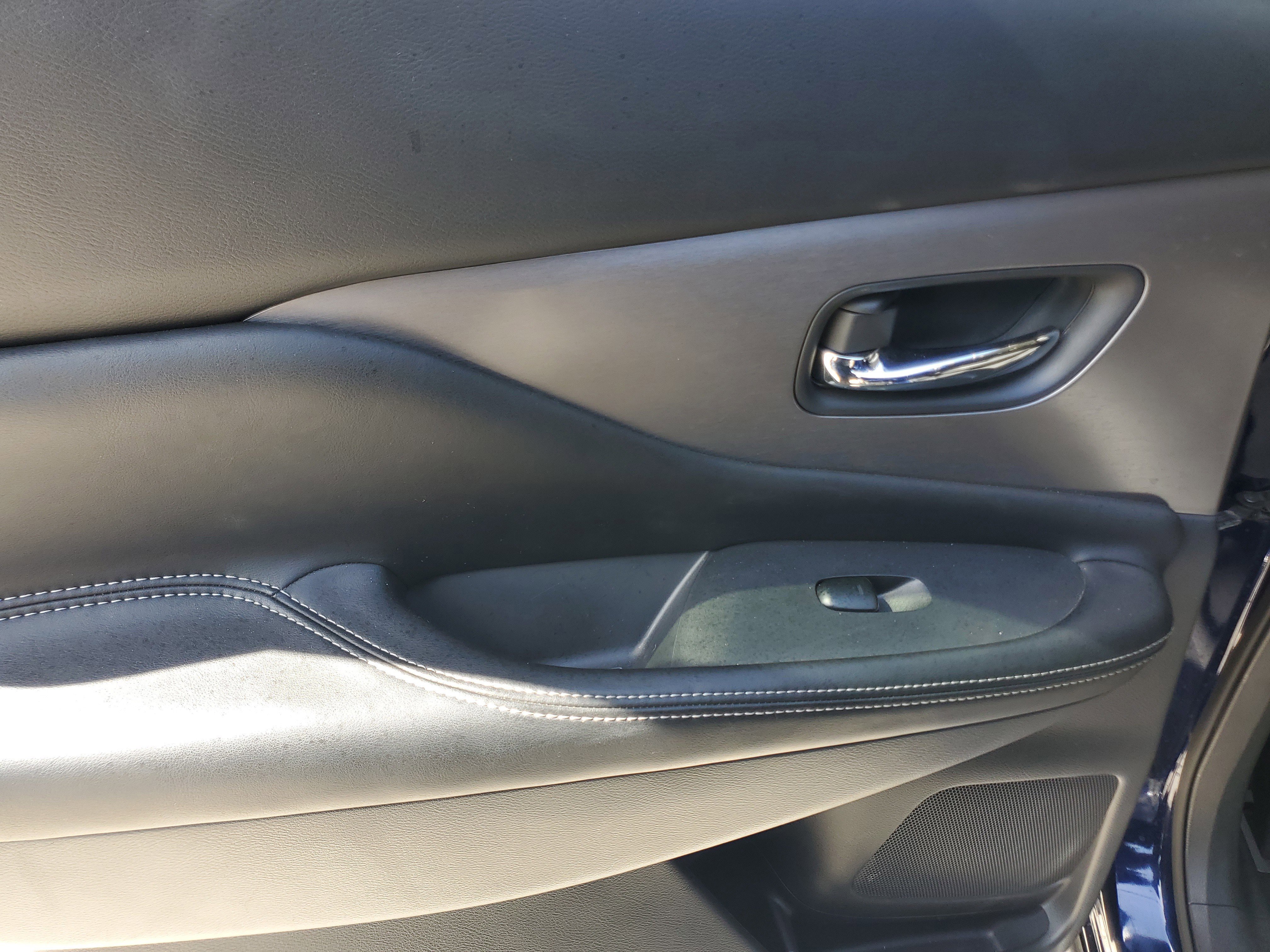 Used 2023 Nissan Murano SV FWD image 13