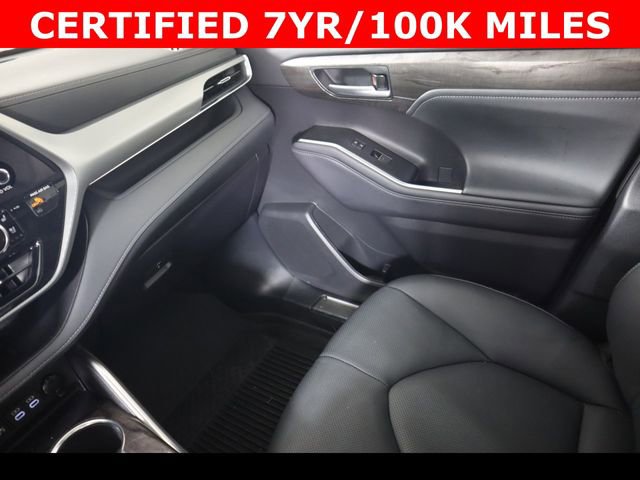 Used 2025 Toyota Highlander Platinum AWD/4WD image 17
