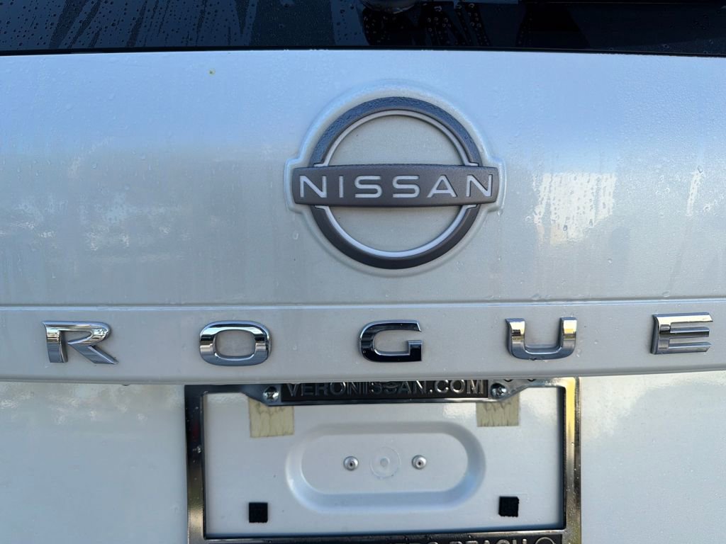 Used 2023 Nissan Rogue SV w/ SV Premium B Package image 38
