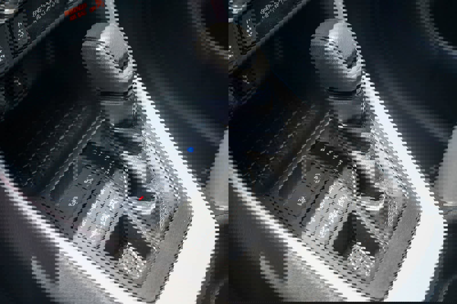 Used 2021 Toyota RAV4 XLE w/ Convenience Package image 18