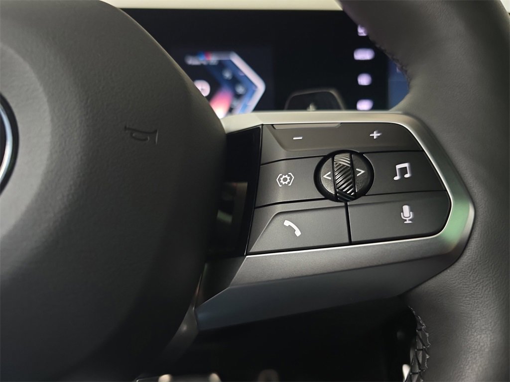 Used 2025 BMW X2 xDrive28i w/ M Sport Package image 21