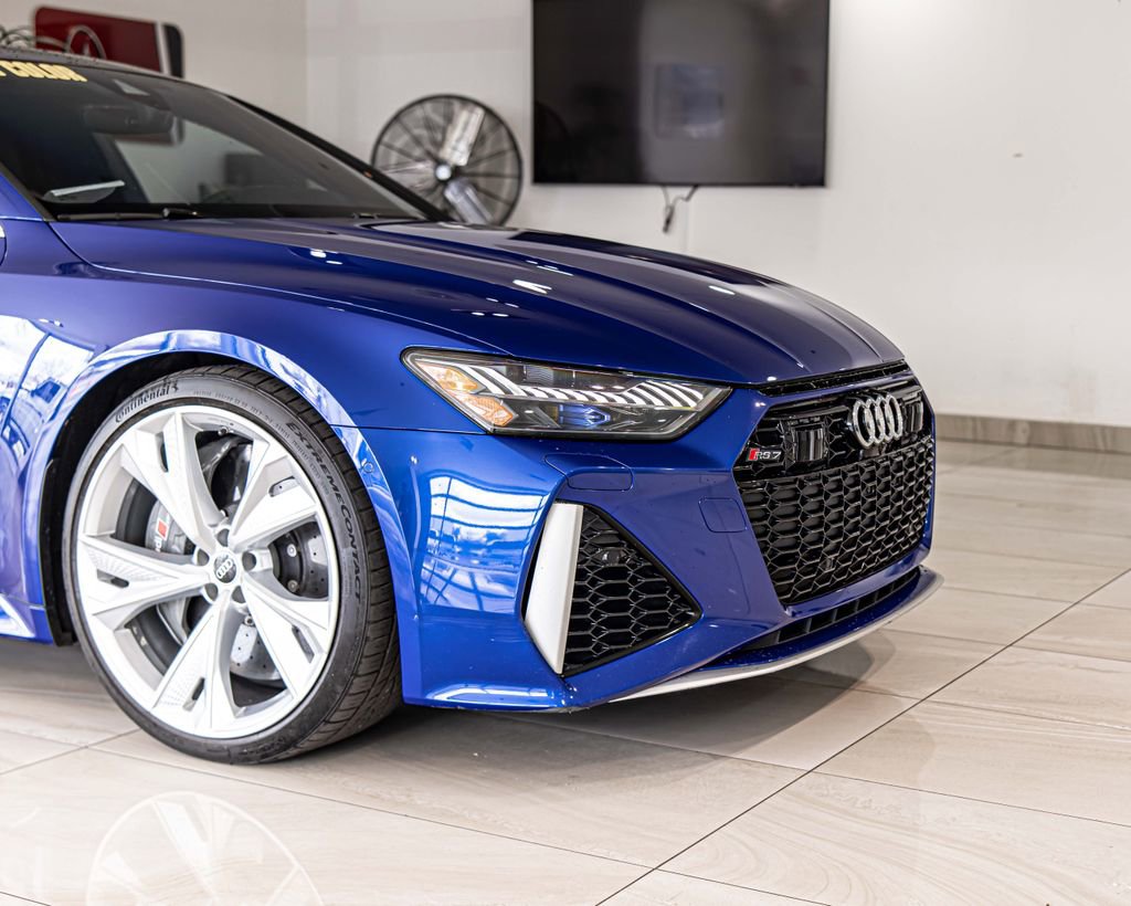 Used 2022 Audi RS 7 Sportback w/ RS 7 Executive Package image 3