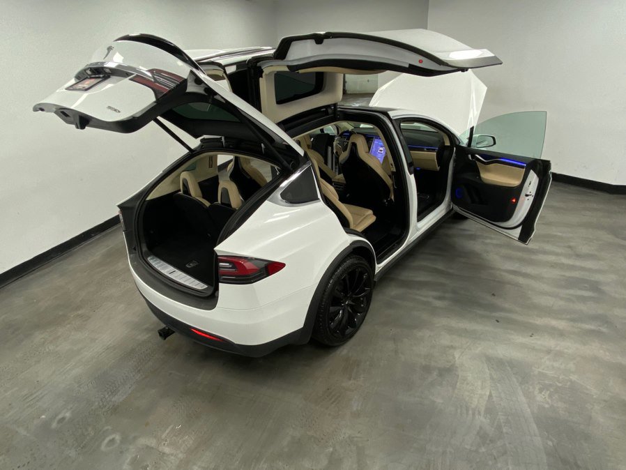 Used 2017 Tesla Model X 90D image 47
