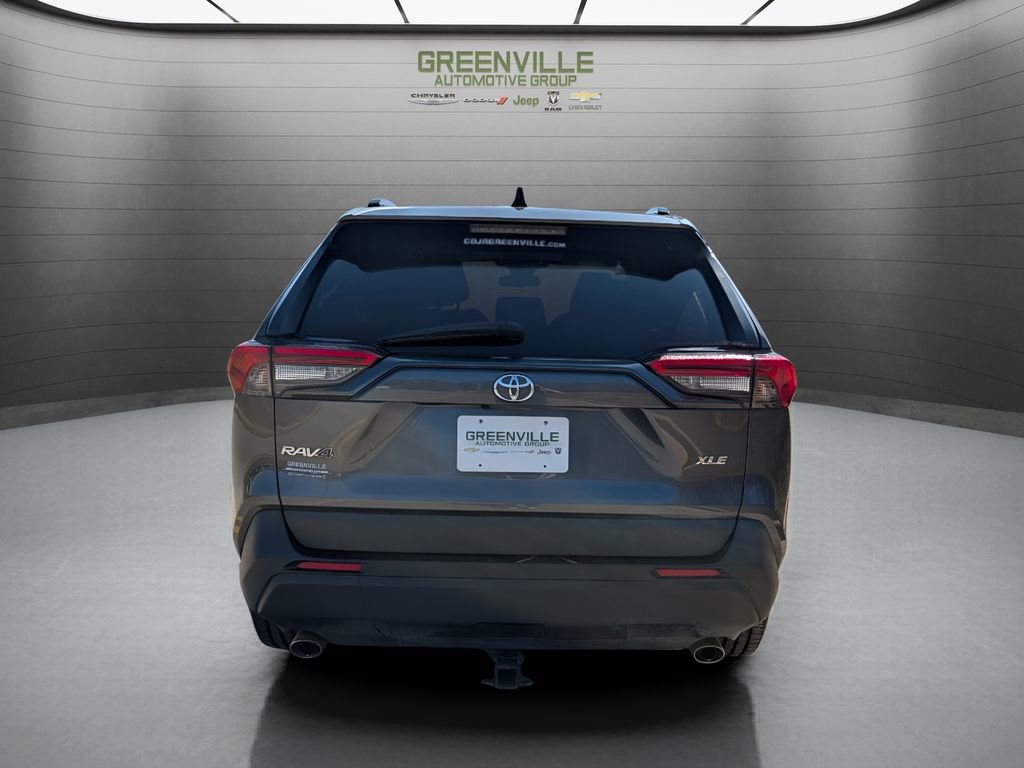 Used 2020 Toyota RAV4 XLE FWD image 6