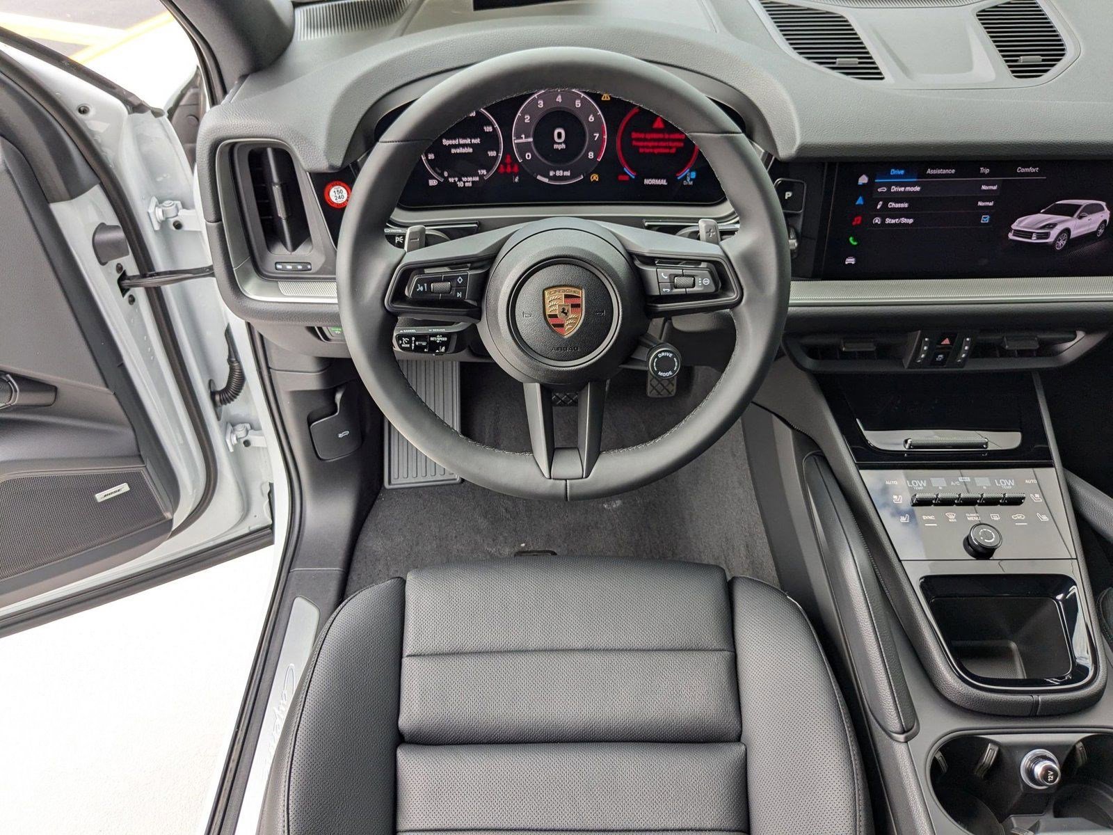 Certified 2025 Porsche Cayenne image 16