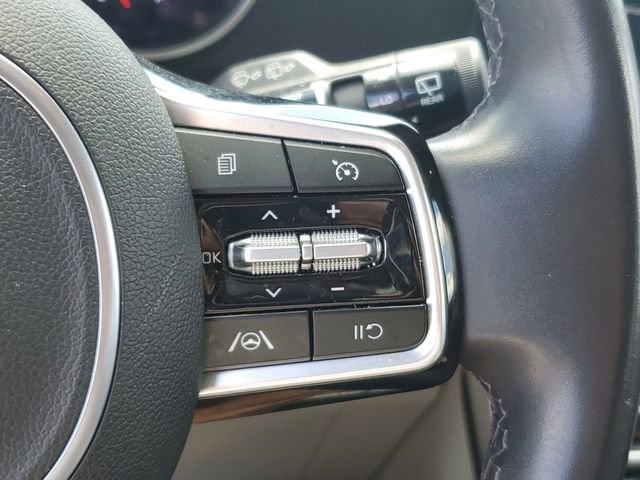 Used 2024 Kia Carnival LX FWD image 14