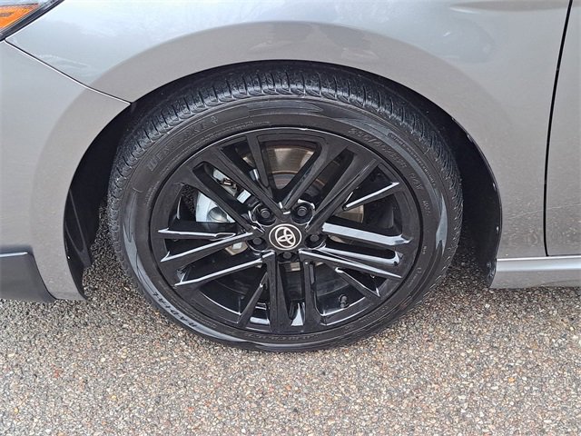 Used 2025 Toyota Camry XSE image 9