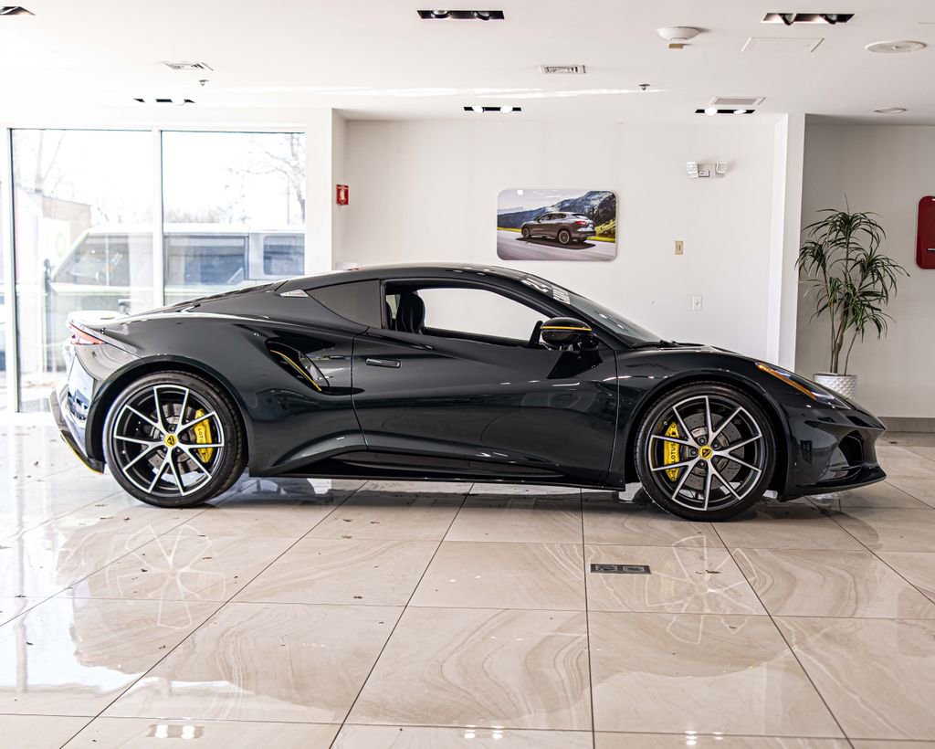 Used 2024 Lotus Emira First Edition image 9