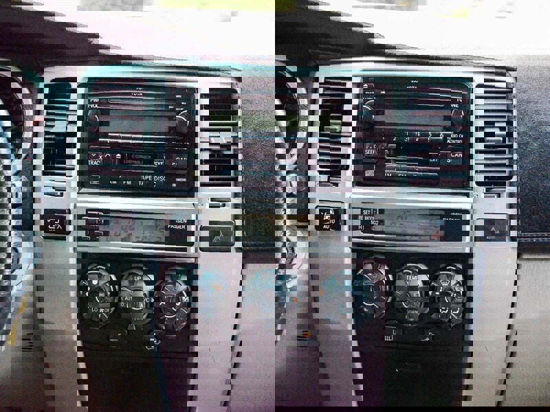 Used 2004 Toyota 4Runner SR5 image 18