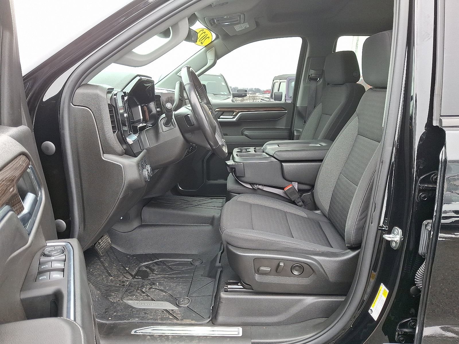 Used 2022 Chevrolet Silverado 1500 LT image 15