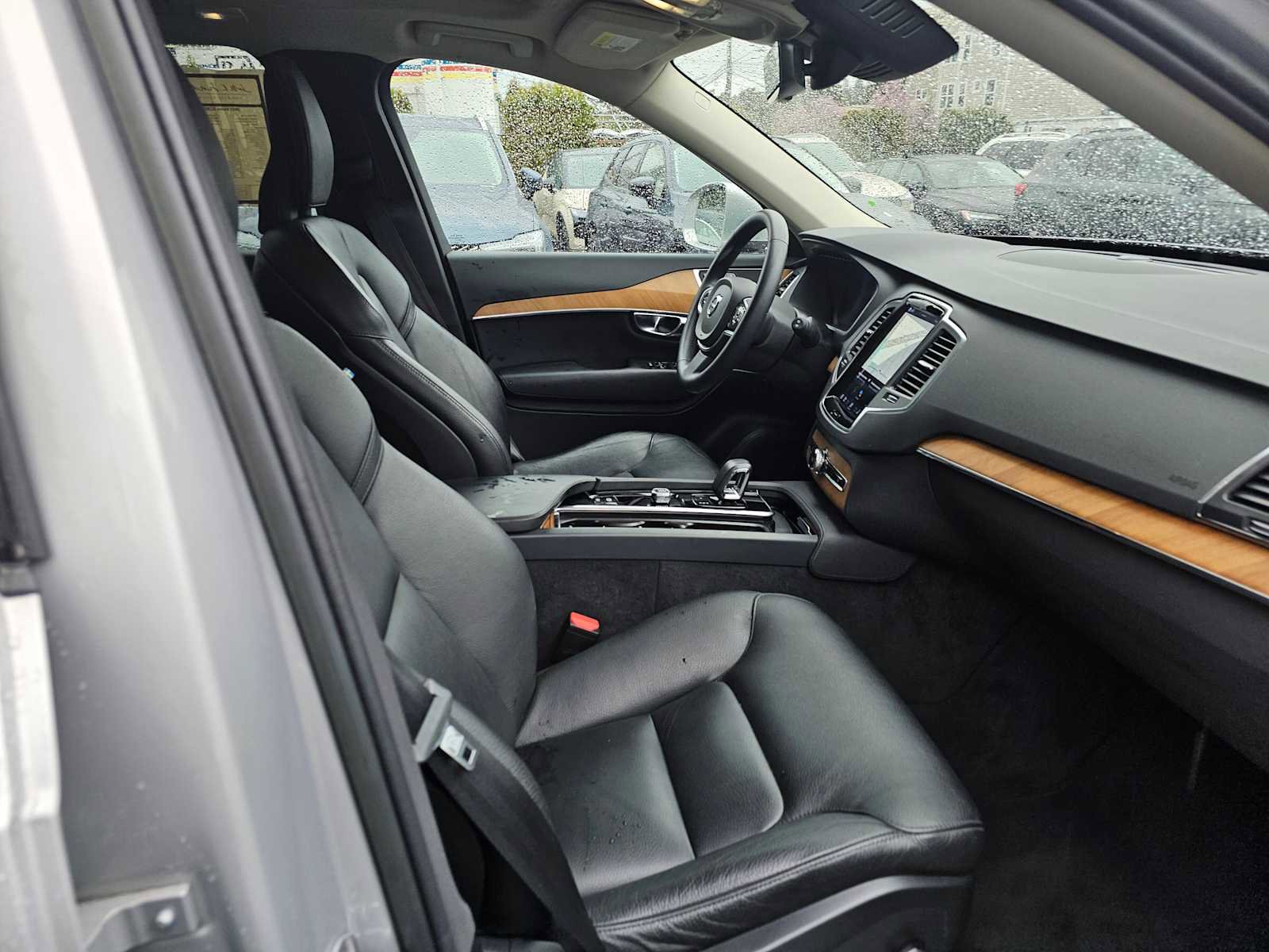 Used 2023 Volvo XC90 B6 Core w/ Protection Package Premier image 10