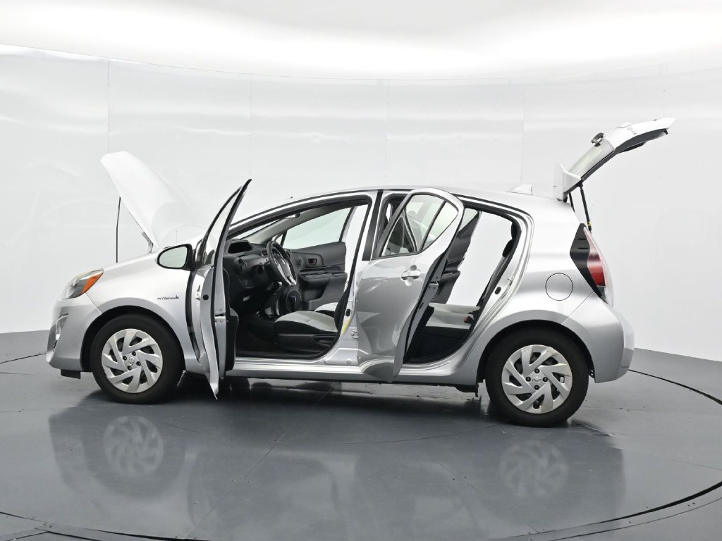 Used 2016 Toyota Prius C One FWD image 41