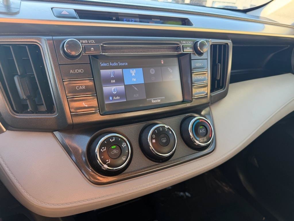 Used 2014 Toyota RAV4 LE FWD image 29