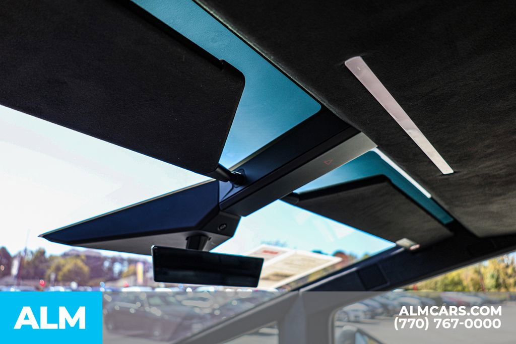 Used 2024 Tesla Cybertruck AWD Crew Cab image 47