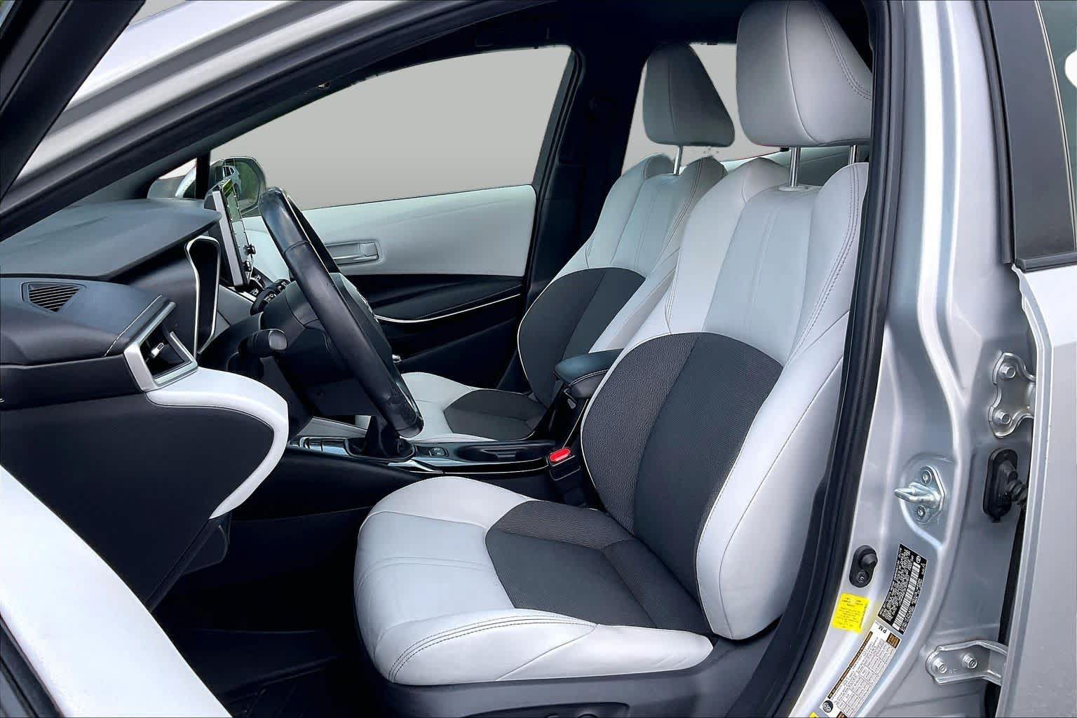 Used 2019 Toyota Corolla XSE FWD image 7