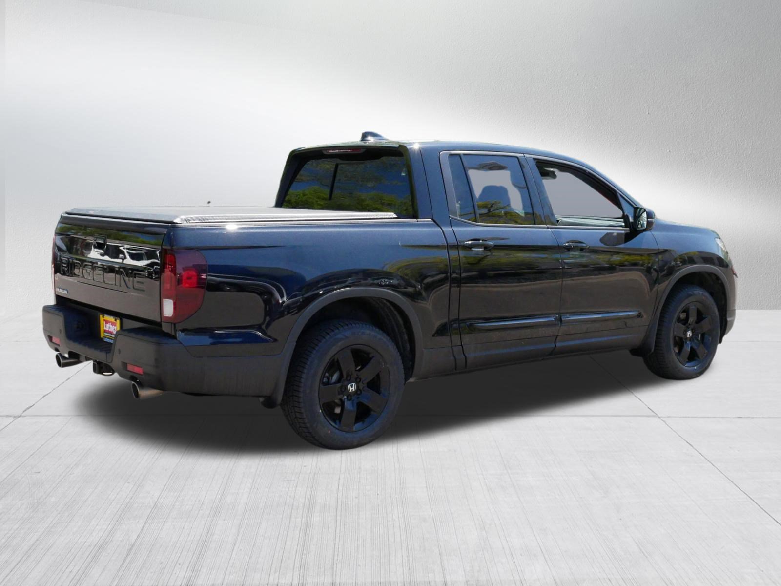 Certified 2024 Honda Ridgeline Black Edition image 7