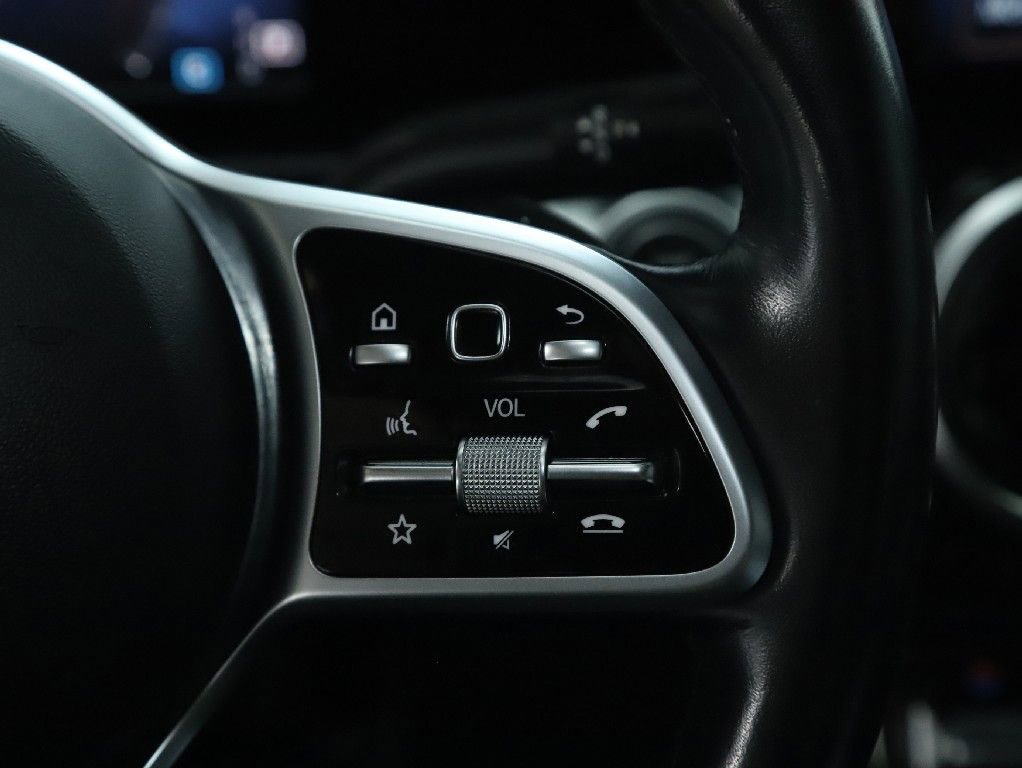 Used 2023 Mercedes-Benz GLB 250 4MATIC image 24