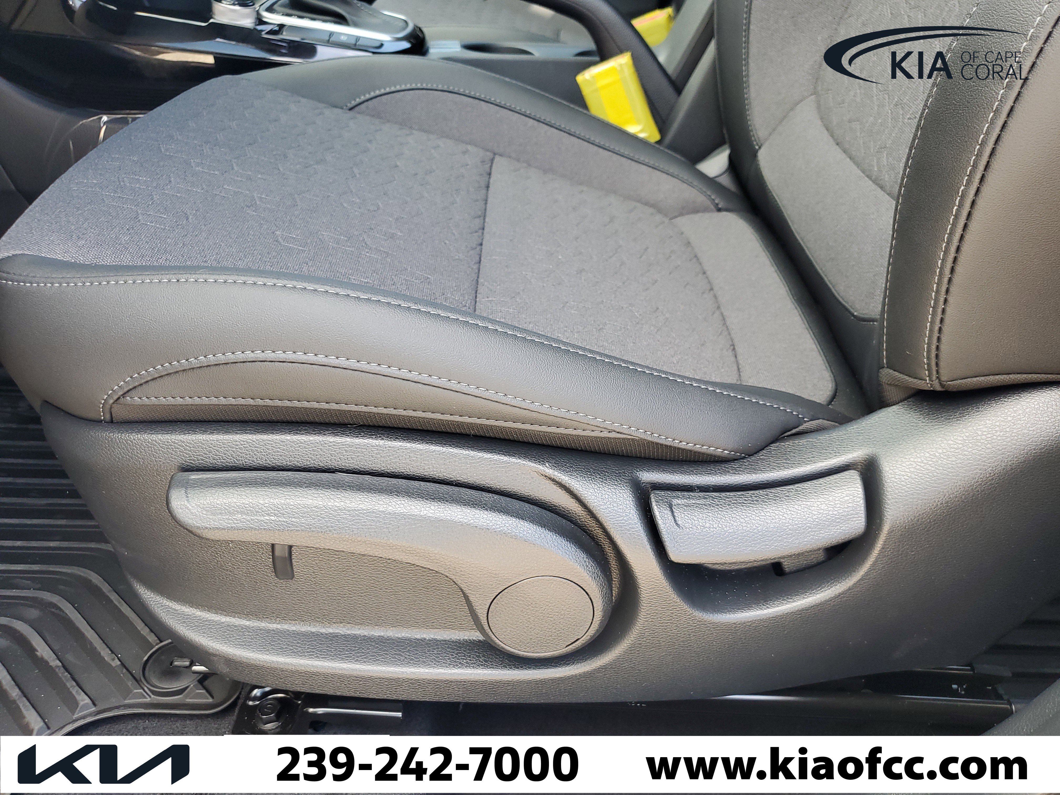New 2026 Kia Seltos S FWD image 14