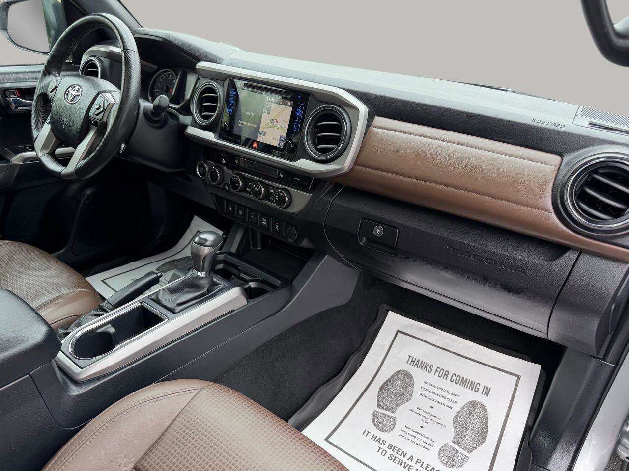 Used 2017 Toyota Tacoma Limited w/ Tow Package image 32