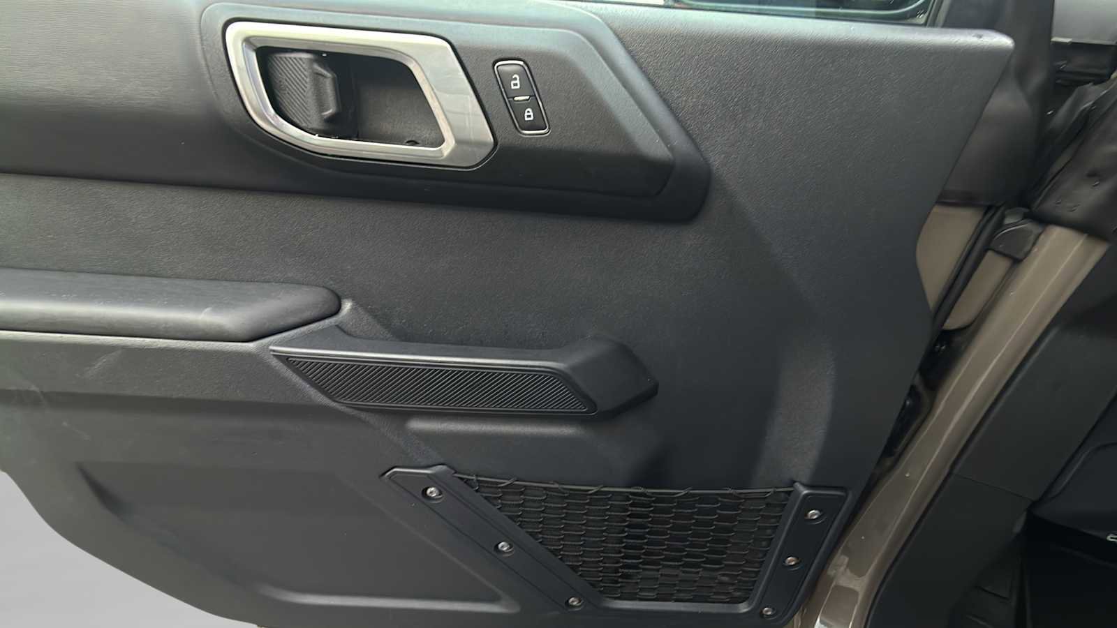 Used 2025 Ford Bronco Outer Banks image 19