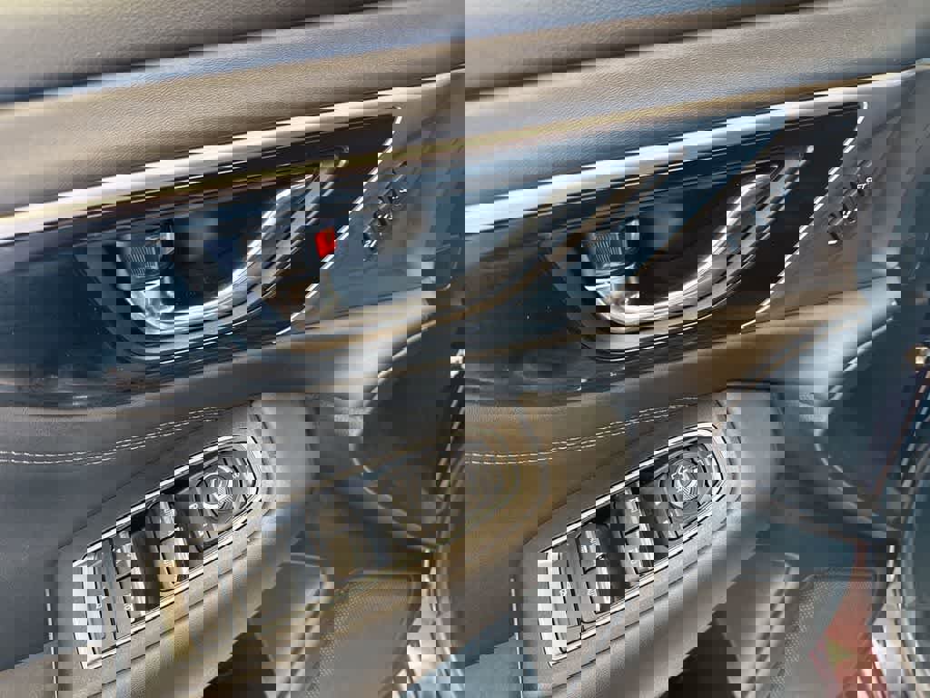 Used 2023 Subaru Outback Touring XT w/ Popular Package #2 image 17