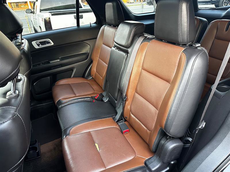 Used 2015 Ford Explorer Limited w/ Equipment Group 301A AWD/4WD image 26