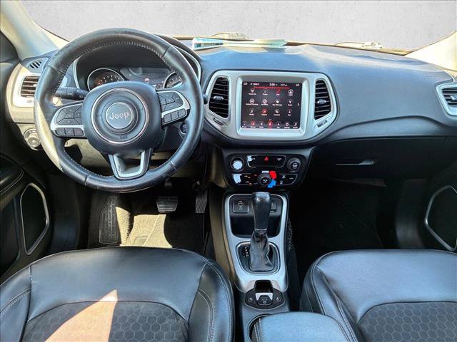 Used 2018 Jeep Compass Latitude w/ Popular Equipment Group FWD image 18