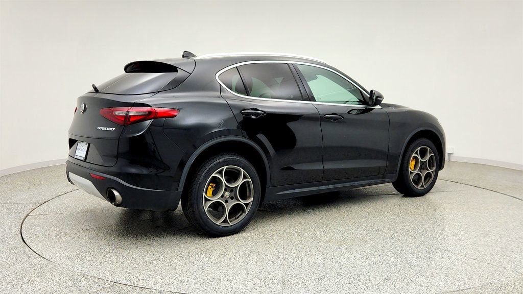 Used 2019 Alfa Romeo Stelvio RWD image 5