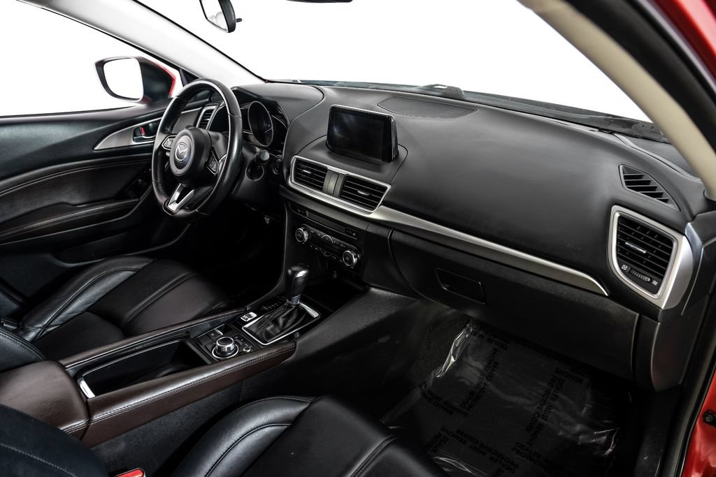 Used 2018 MAZDA MAZDA3 Touring FWD image 9