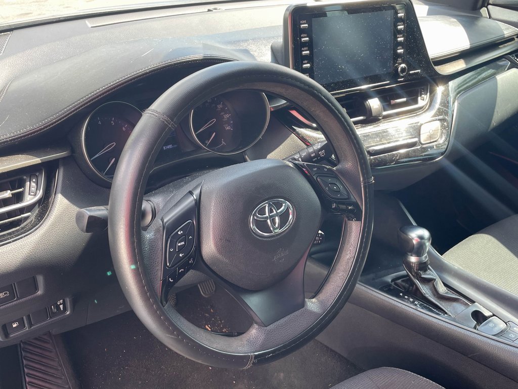 Used 2019 Toyota C-HR LE image 6
