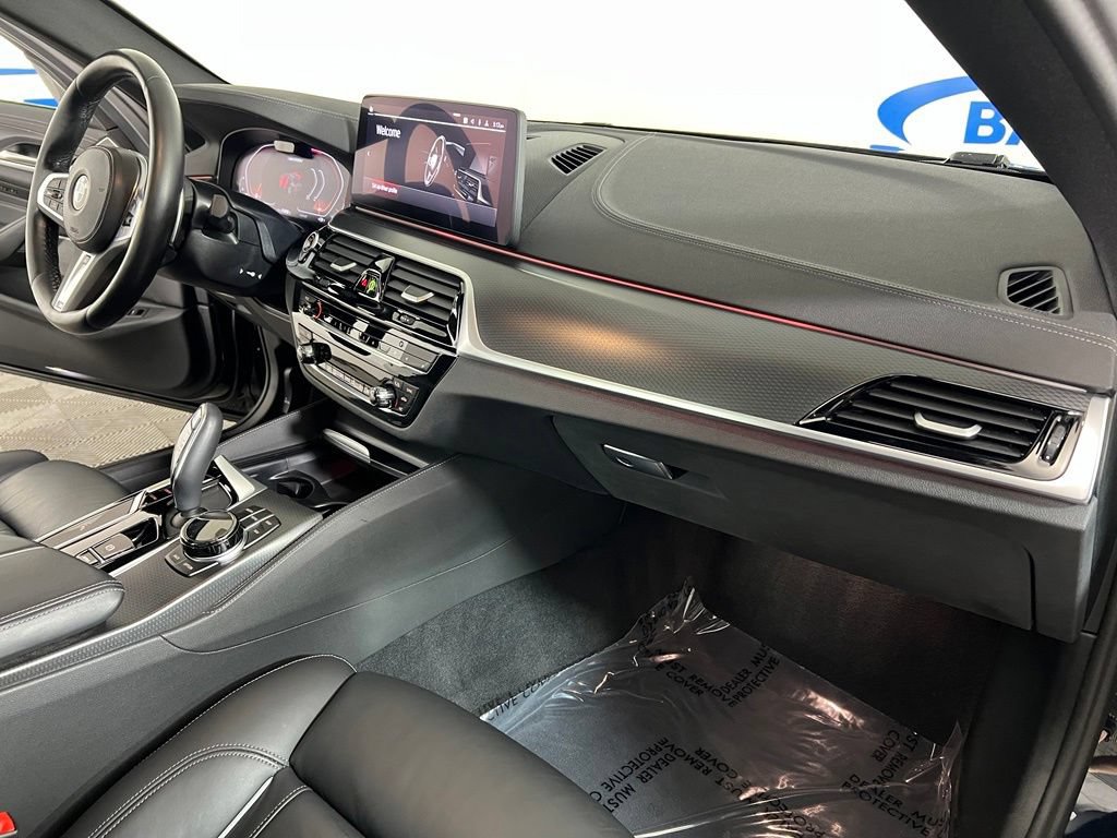 Used 2023 BMW M550i xDrive w/ Executive Package AWD/4WD image 11