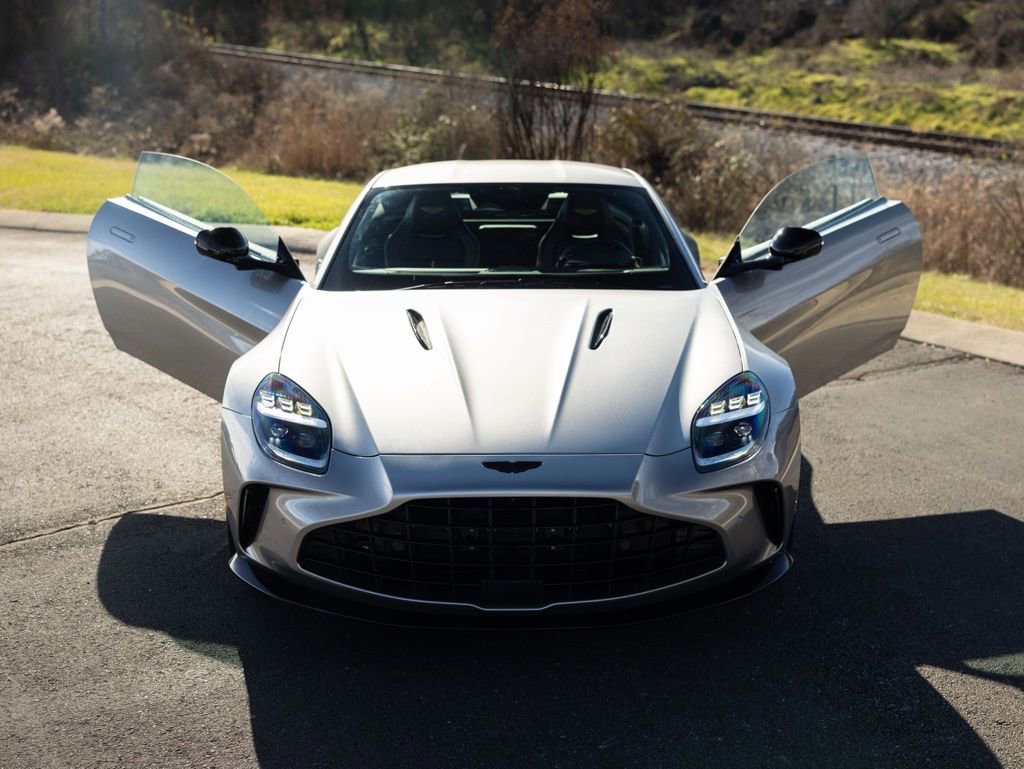 New 2026 Aston Martin V8 Vantage S image 15