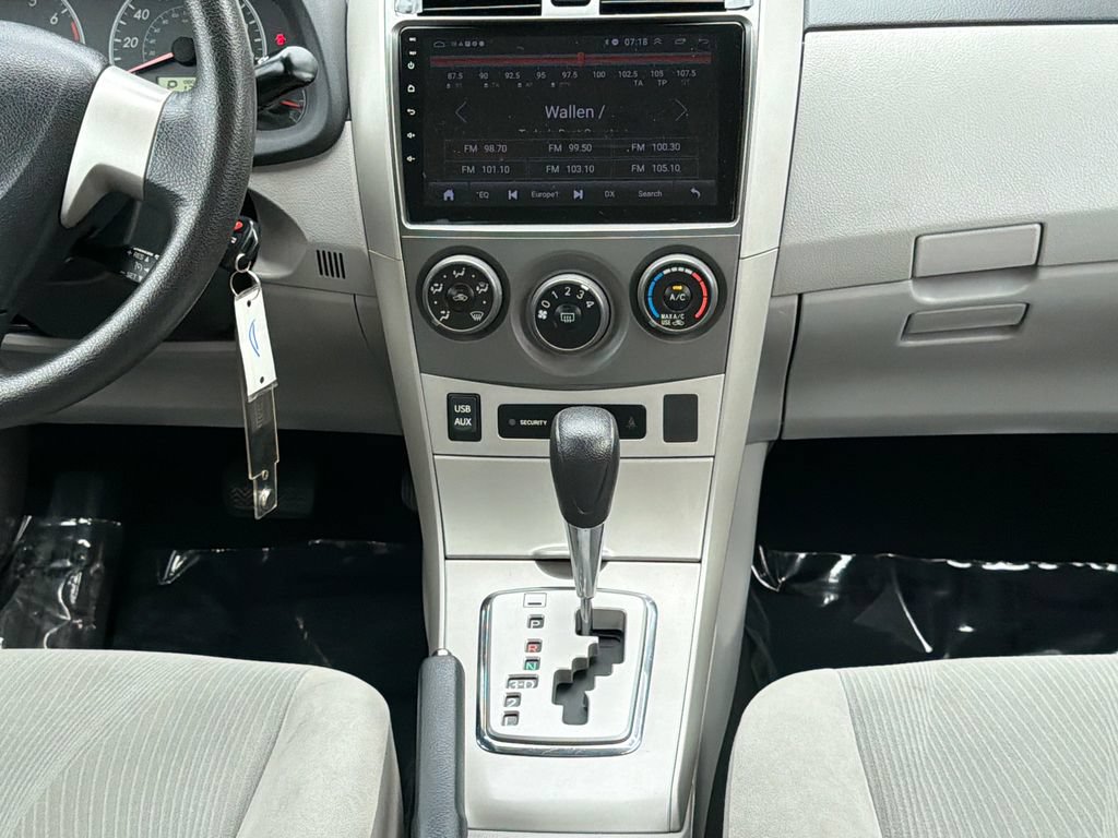 Used 2012 Toyota Corolla LE FWD image 13