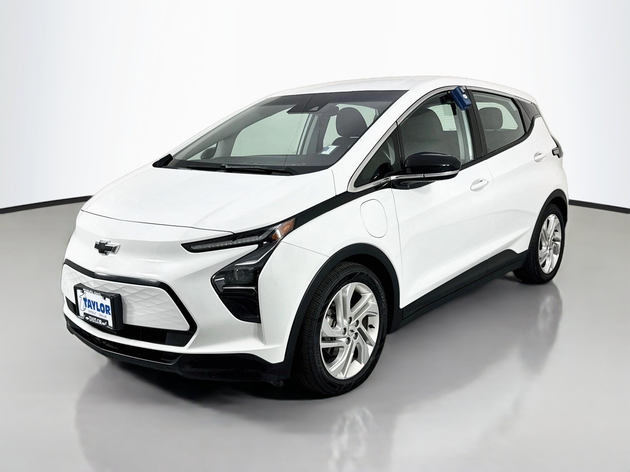 Certified 2023 Chevrolet Bolt LT w/ Driver Confidence Package FWD image 3