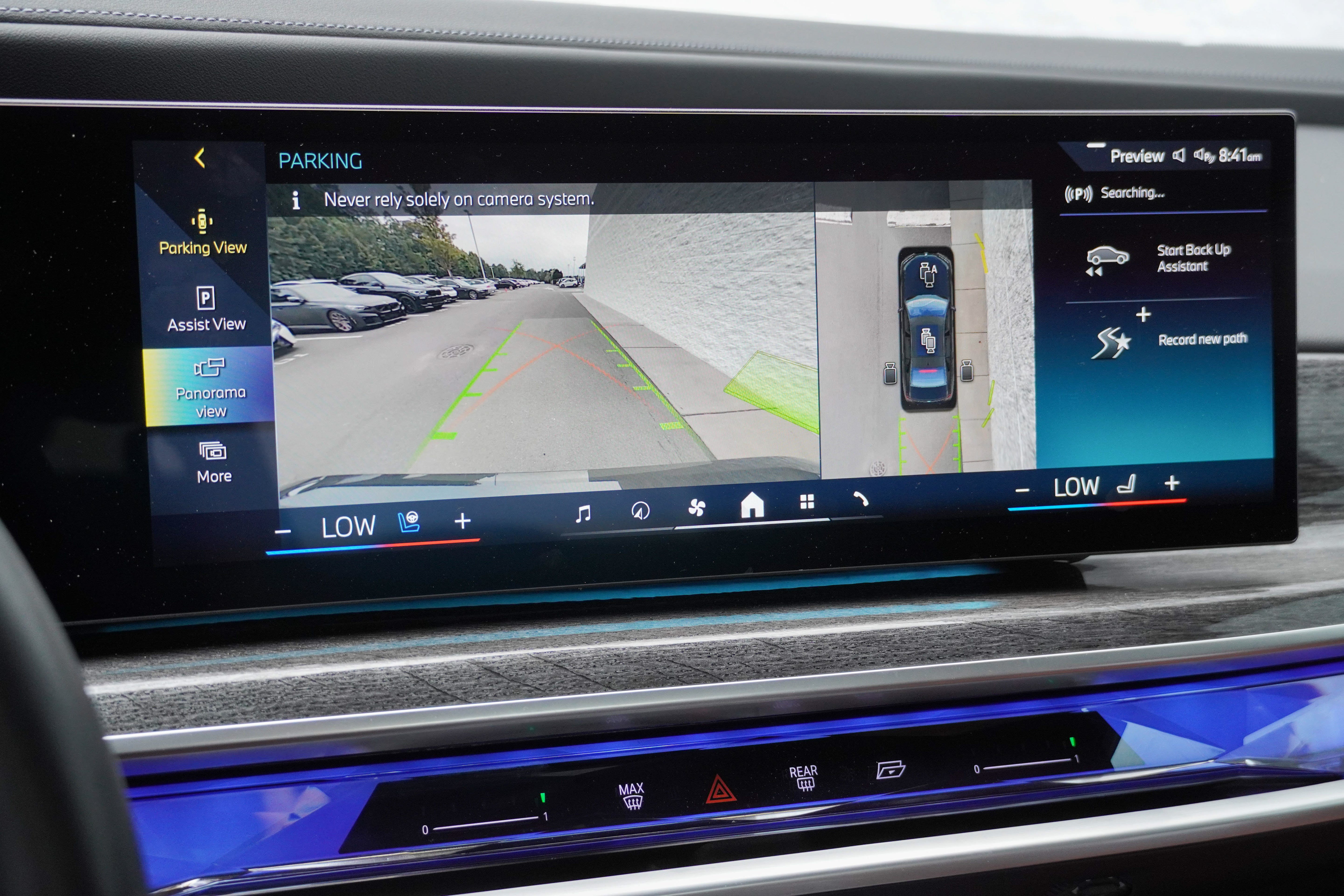 Used 2024 BMW i7 xDrive60 w/ Executive Package AWD/4WD image 27