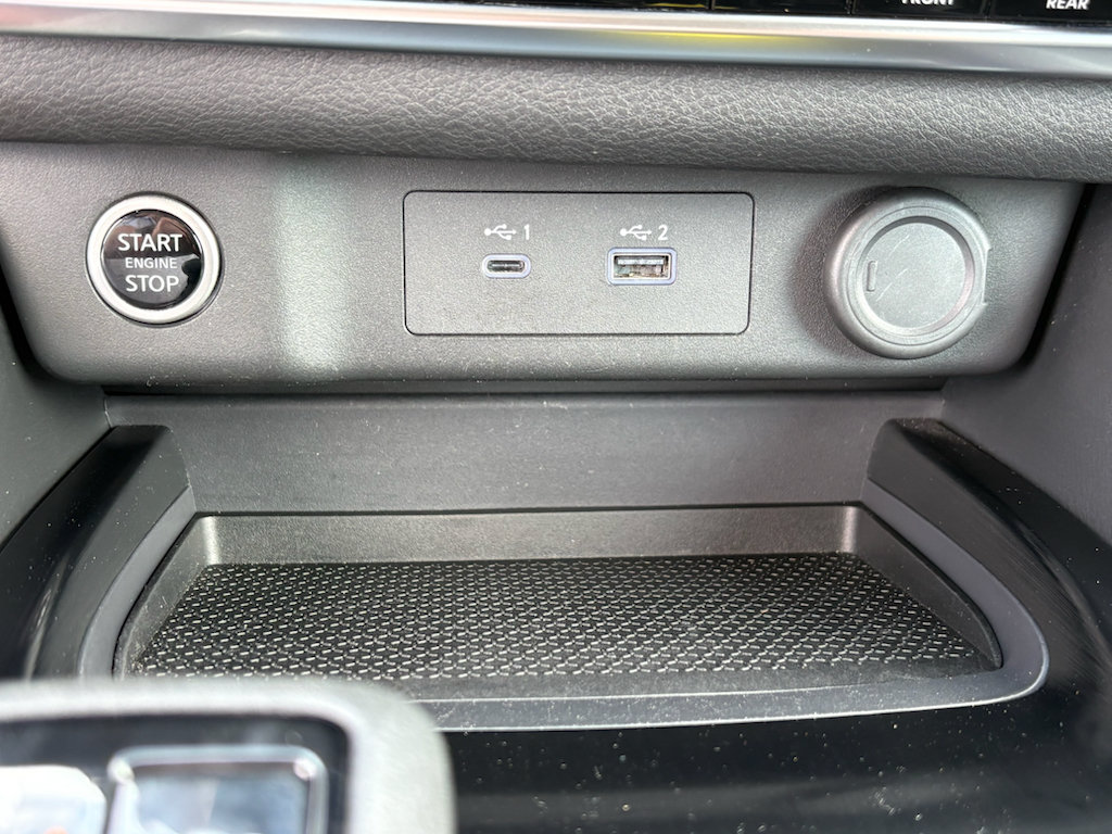 Used 2023 Nissan Rogue SV w/ SV Premium B Package FWD image 13