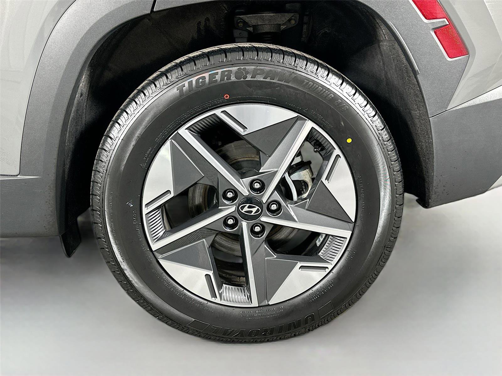 Used 2025 Hyundai Tucson SEL AWD/4WD image 29