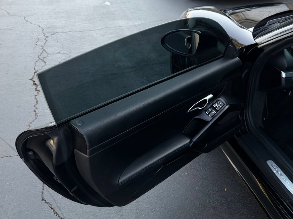 Used 2018 Porsche 718 Cayman S RWD image 10