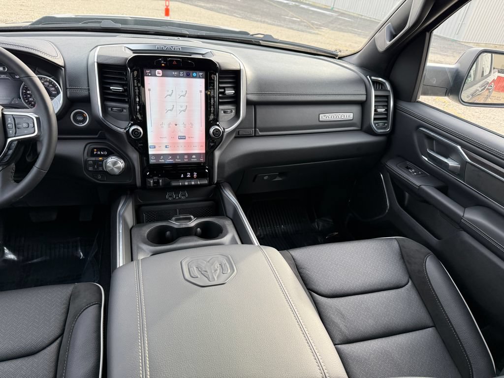 New 2026 RAM 1500 Laramie w/ Sport Appearance Package AWD/4WD image 18