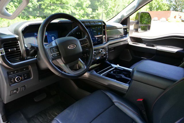 Used 2024 Ford F250 Lariat w/ Sport Appearance Package AWD/4WD image 2