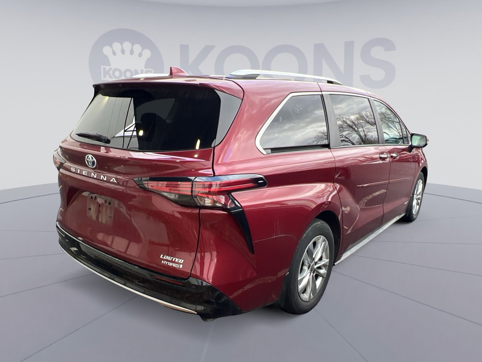 Used 2021 Toyota Sienna Limited image 7