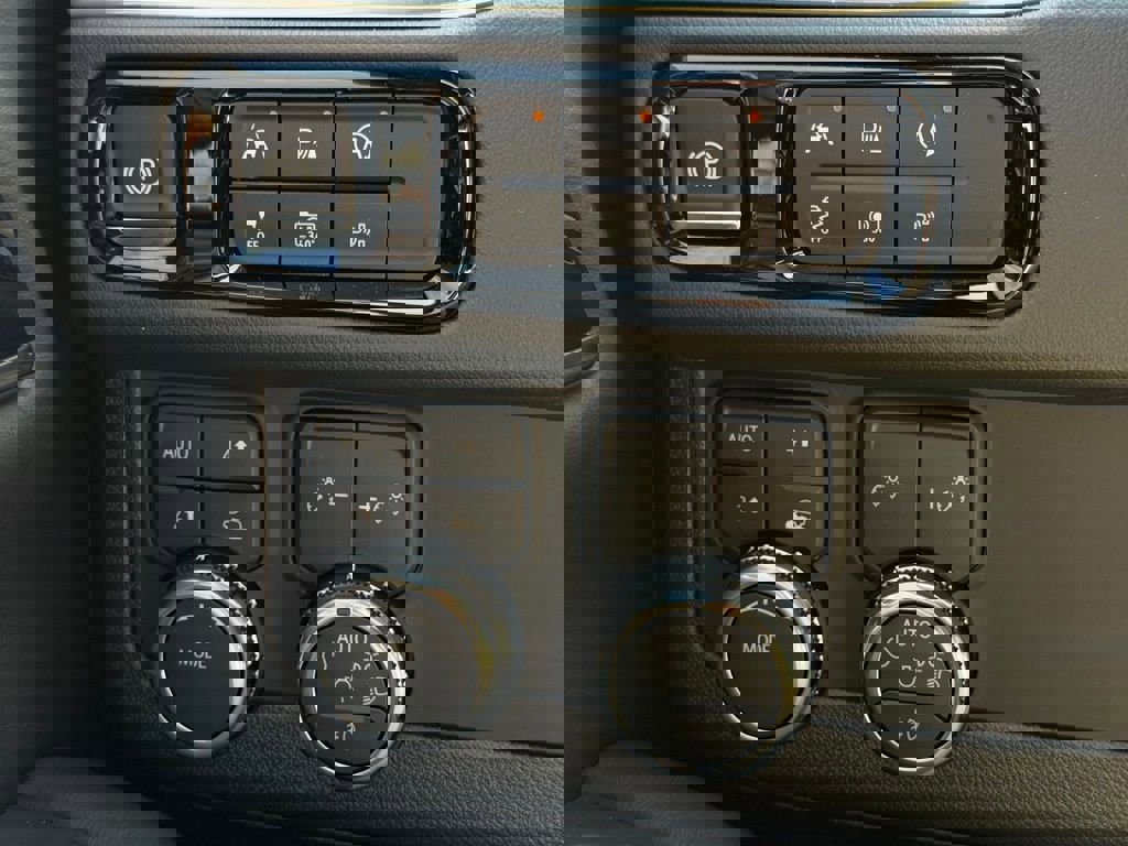 New 2026 GMC Yukon Elevation w/ LPO, Floor Liner Package image 21