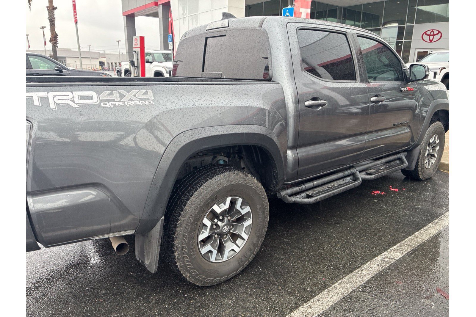 Certified 2022 Toyota Tacoma TRD Off-Road w/ Technology Package AWD/4WD image 5