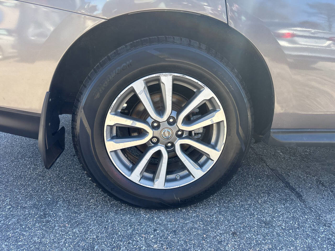 Used 2013 Nissan Pathfinder S AWD/4WD image 10